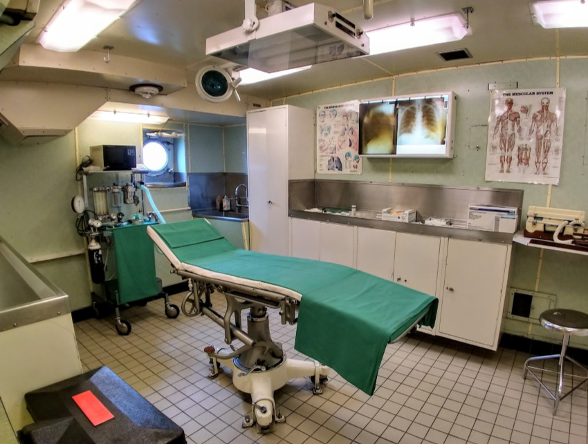 hospital bed surgery bad hospital experiences while travelling