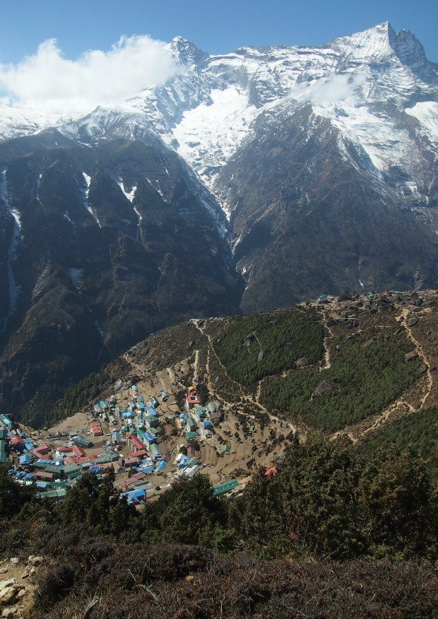 Khumjung to namche bazaar nepal