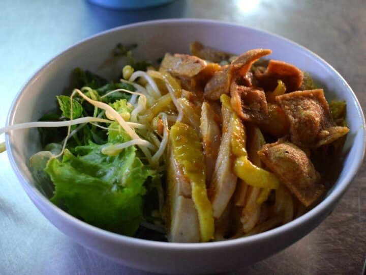 Hoi An Street Food. Central Market Cau Lau Breakfast