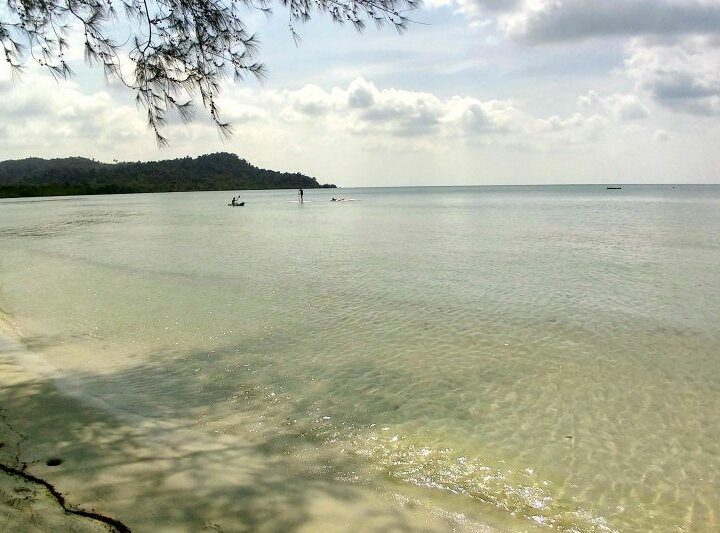 Telunas beach water sports