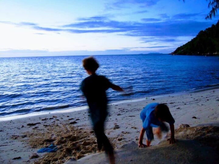 Routine for travelling kids