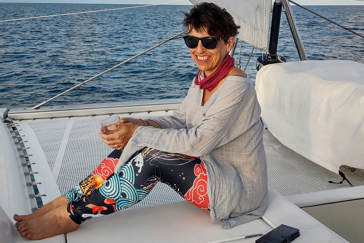 travel essentials leggings tights