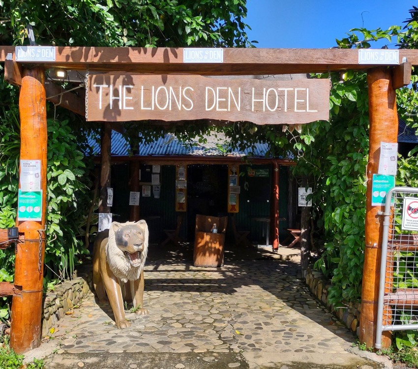 lions den hotel queensland
