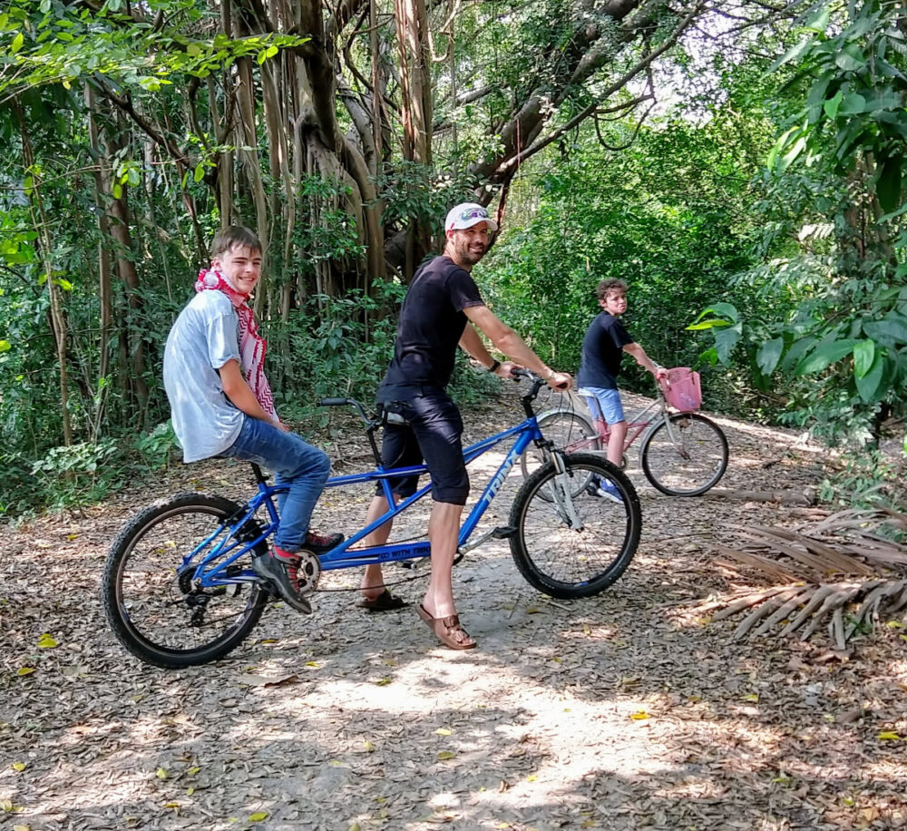 Tandem bicyclle transport in Bangkok Thailand