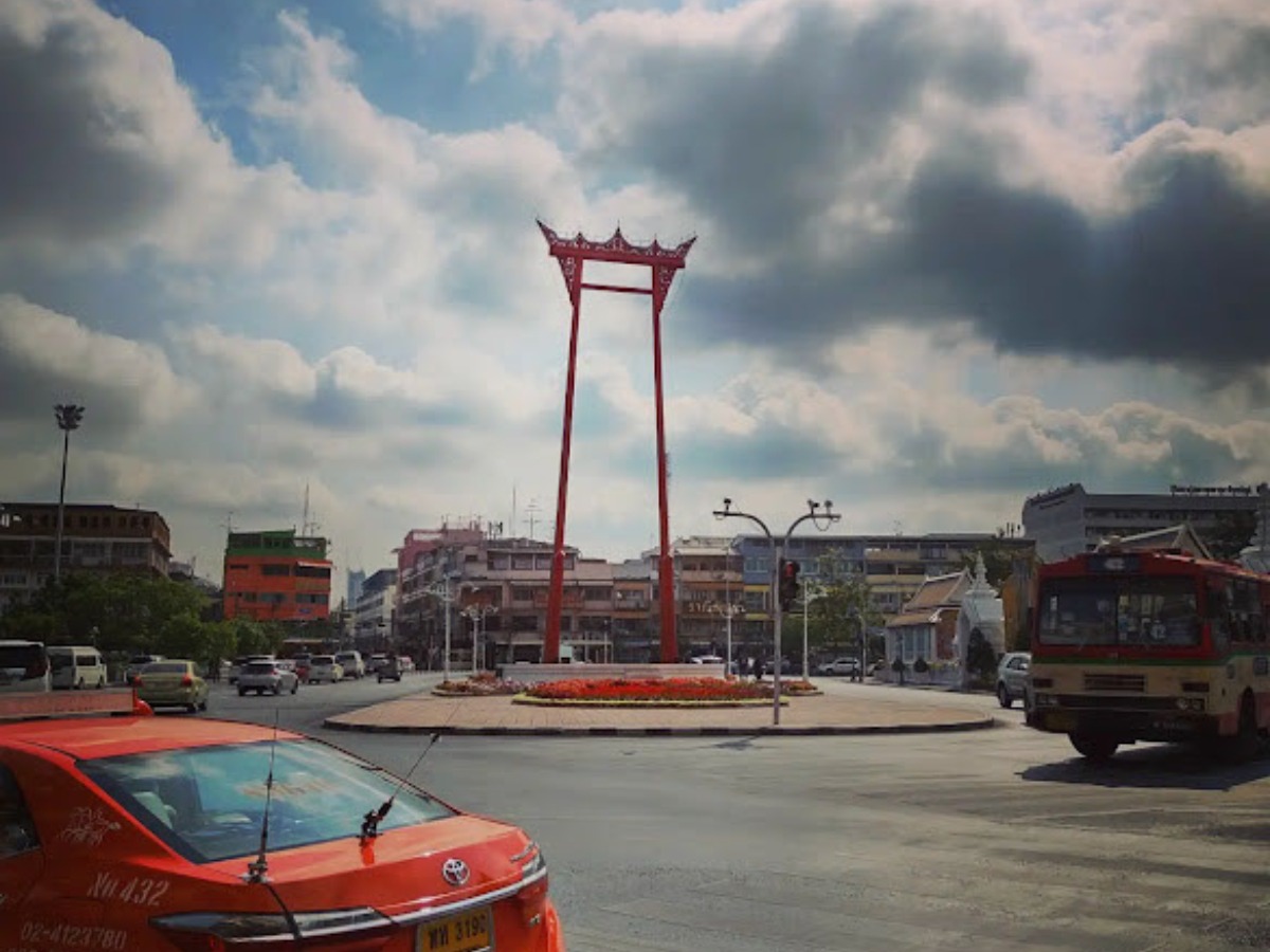 Visit Giant Swing Bangkok