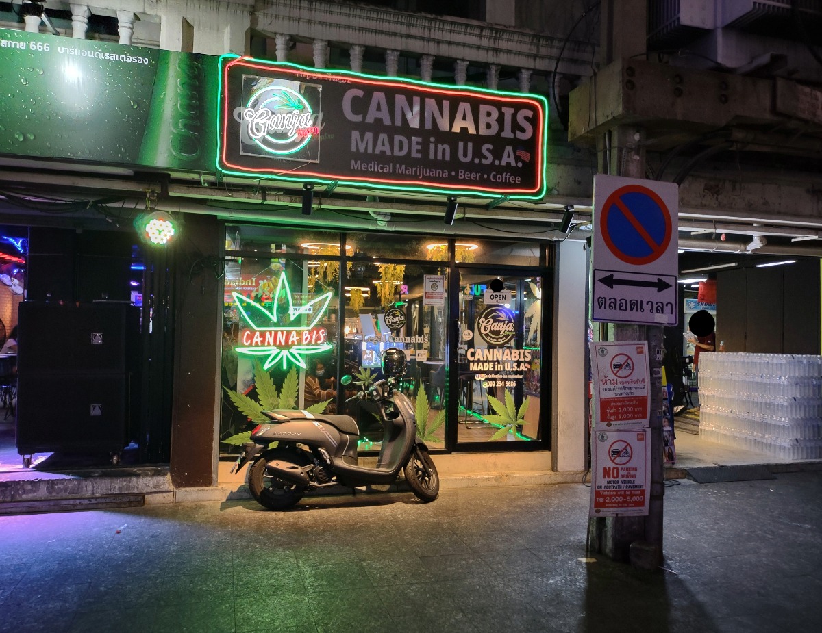 Khao San Rd today shops