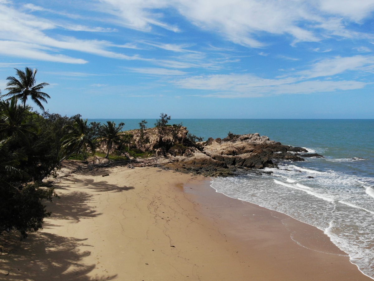 Thala Beach Australia If you stay at the Thala Beach Resort, you're quite likely to have this beach to yorself. There is some seating under the coconut trees to the rear of the beach and a small beach bar or shack. The chalet rooms are mostly in the trees whereas the Thala restaurant has a fabulous lookout view up the coast.