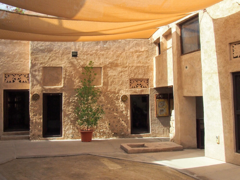 Old Dubai house photos