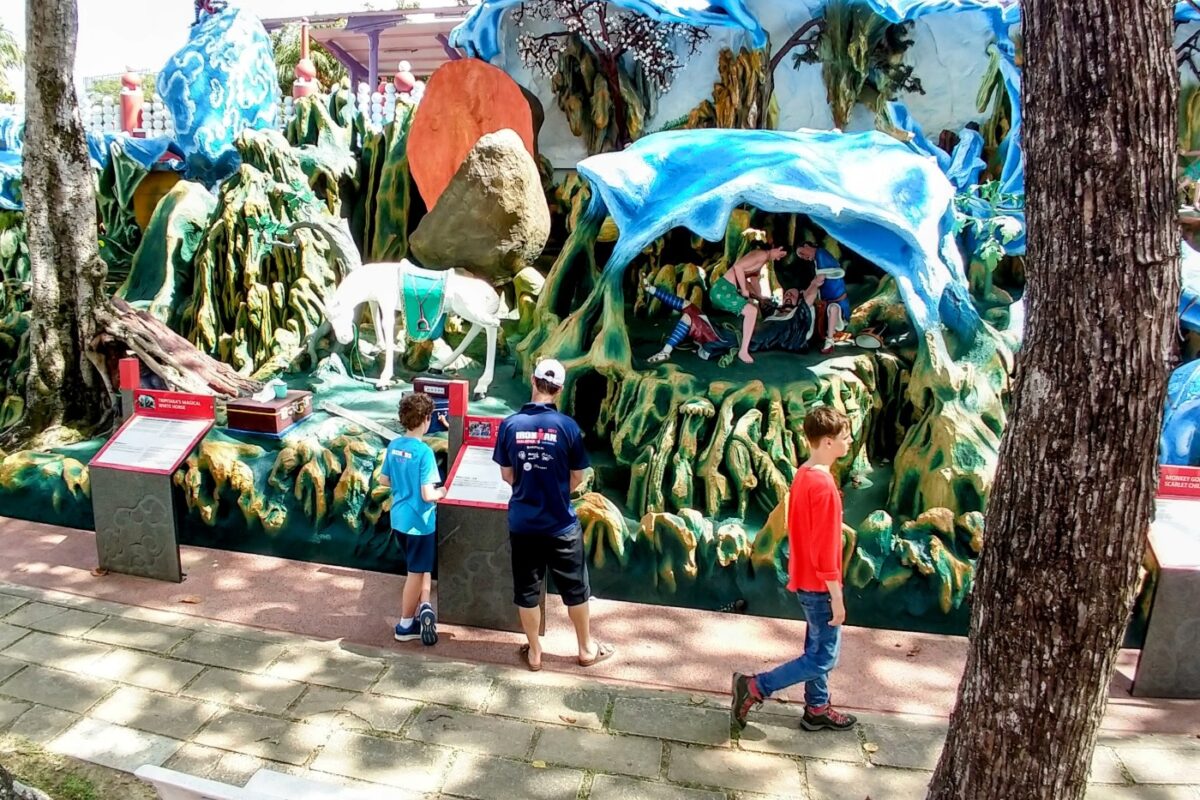 Haw Park Gardens, the best, free things to do in Singapore.