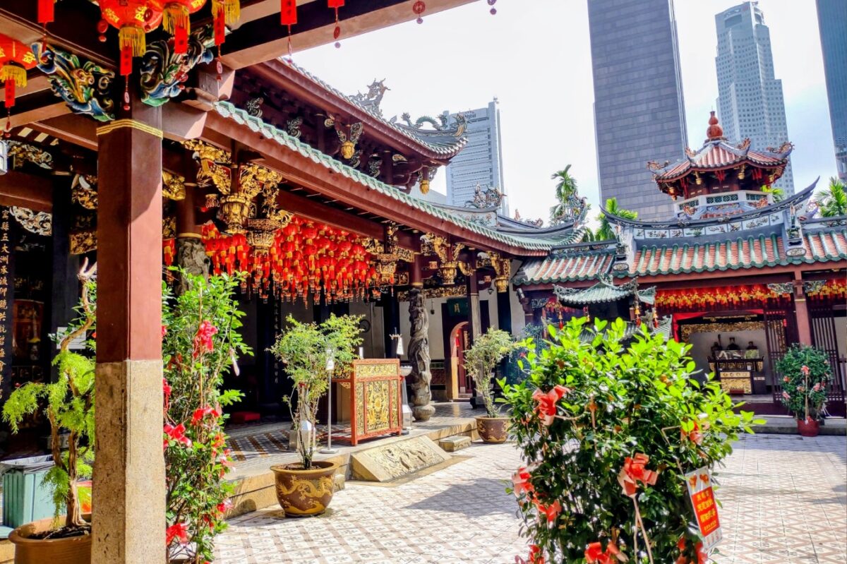 Where should you stay in Singapore