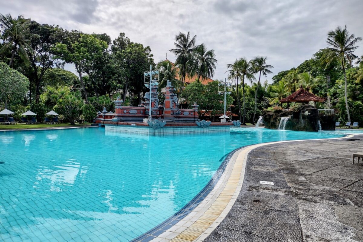 Kuta beach resort hotel